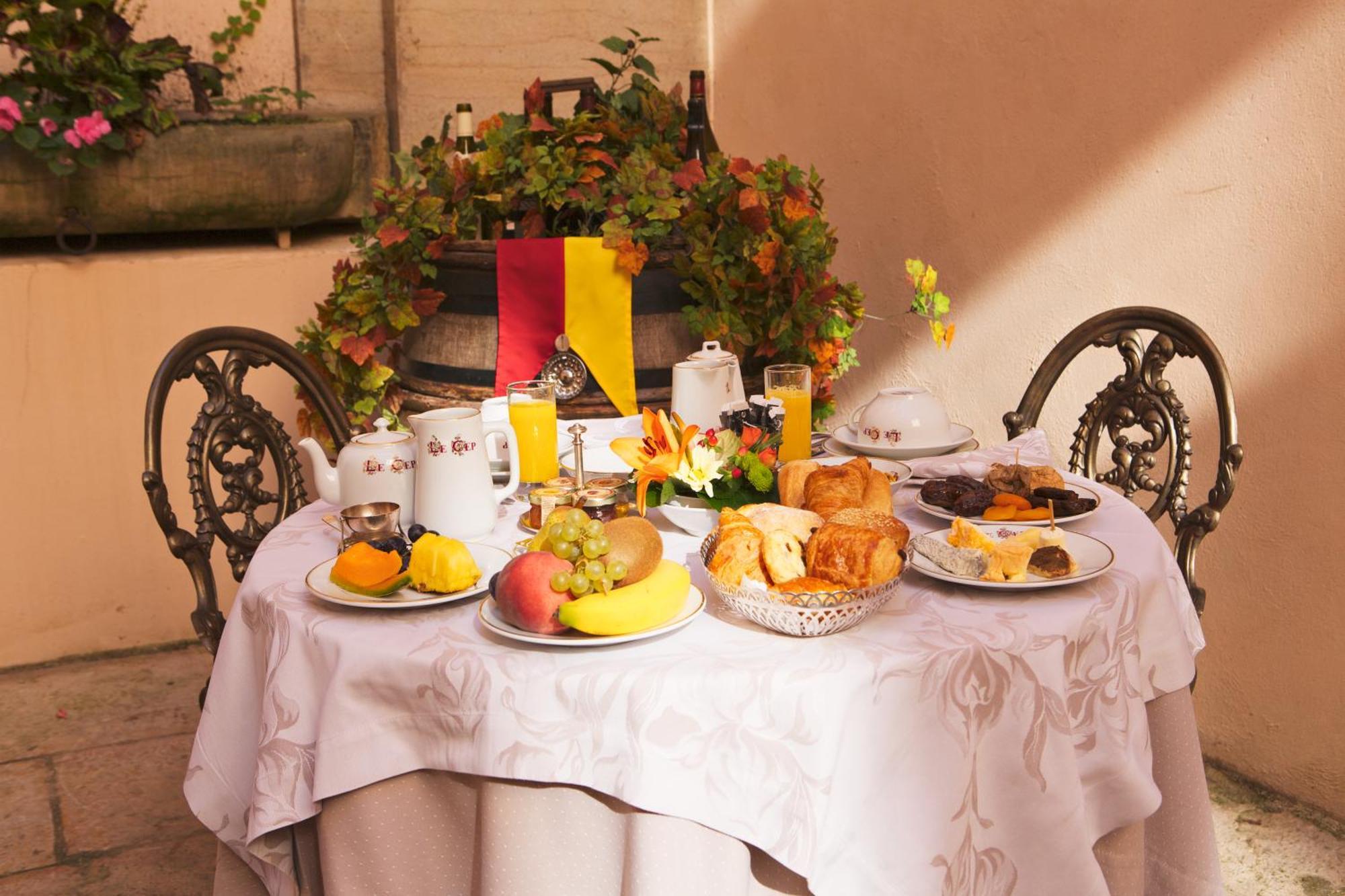 Hotel Le Cep Бон Екстериор снимка